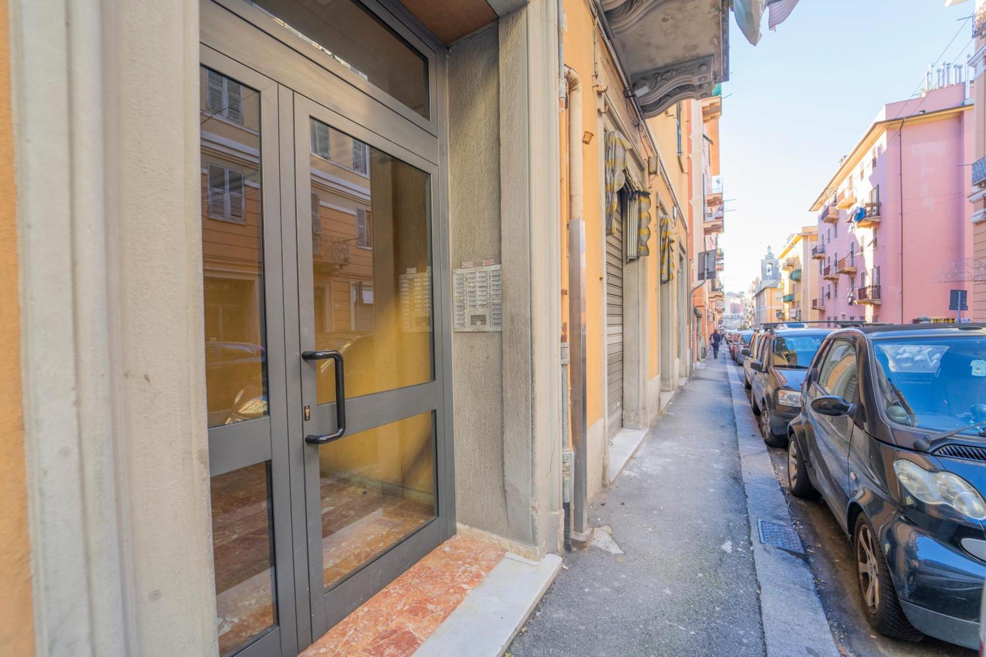Appartamento Genova,400M Dal San Martino Eksteriør bilde